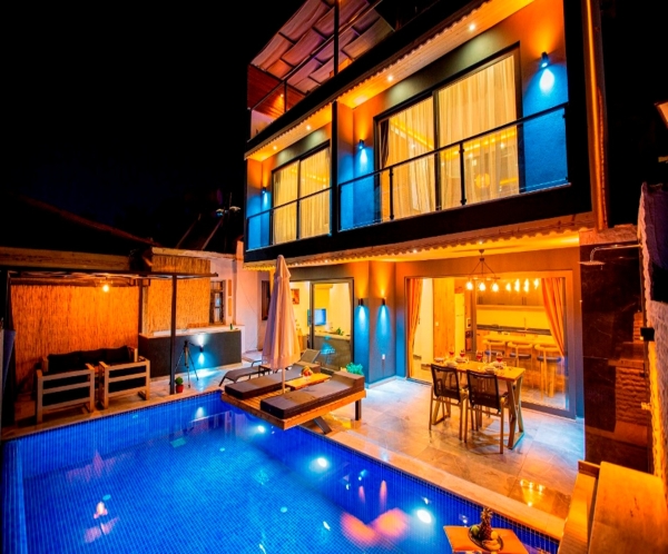 Villa Gold Moon